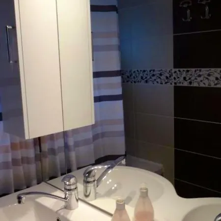Laszlo Apartamento *