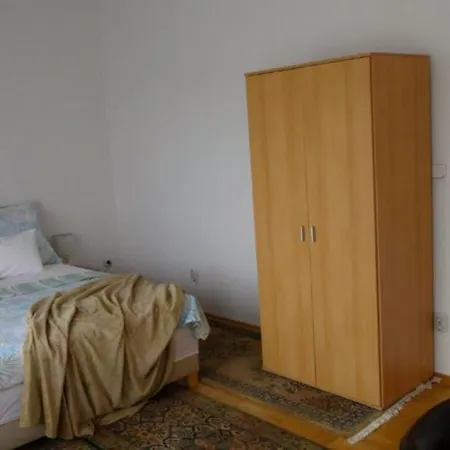 Apartment Laszlo Apartman *