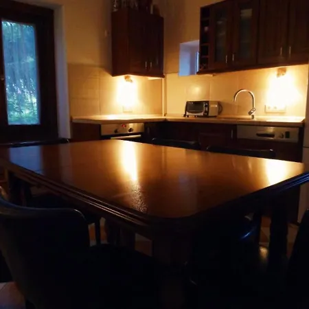 Laszlo Apartman