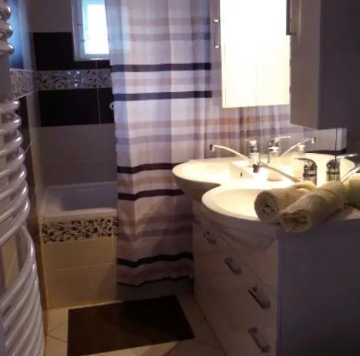 公寓 Laszlo 蒂豪尼